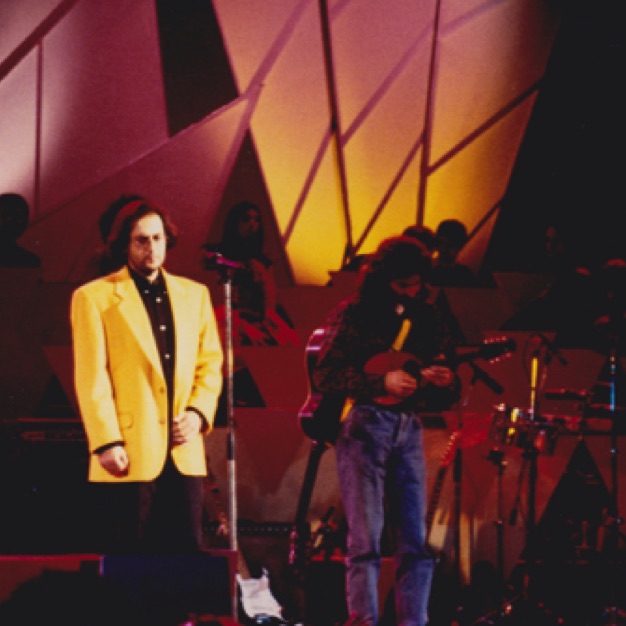 Francesco Palmieri cantautore in una rara apparizione tv canta Marianna senza radici Teatro Ariston Sanremo Rai1
Francesco Palmieri cantautore in una rara apparizione tv canta Marianna senza radici Teatro Ariston Sanremo Rai1